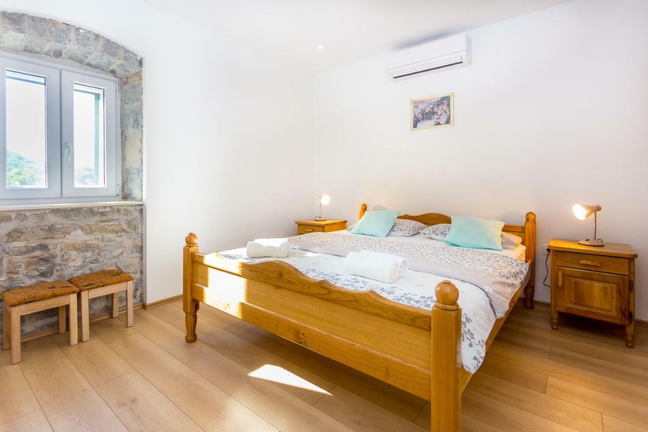 Gata Apartmani Rebac מראה חיצוני תמונה